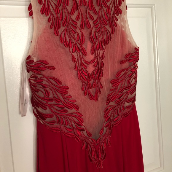 STUNNING Zoey Grey red ball gown PROM 2019